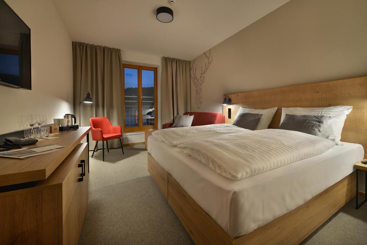Hotel Element Lipno nad Vltavou Exteriör bild