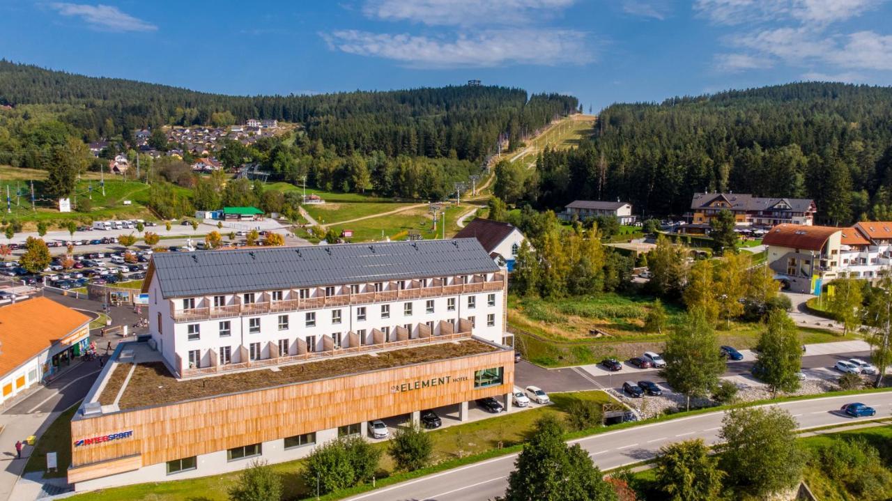 Hotel Element Lipno nad Vltavou Exteriör bild